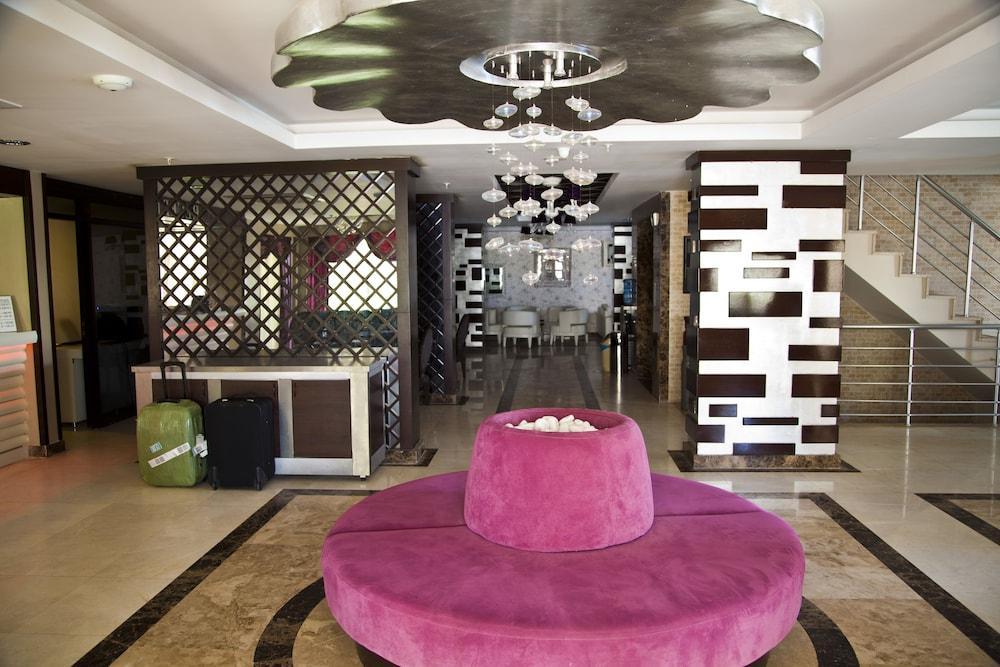 Holiday City Hotel (Adults Only) Side Eksteriør bilde