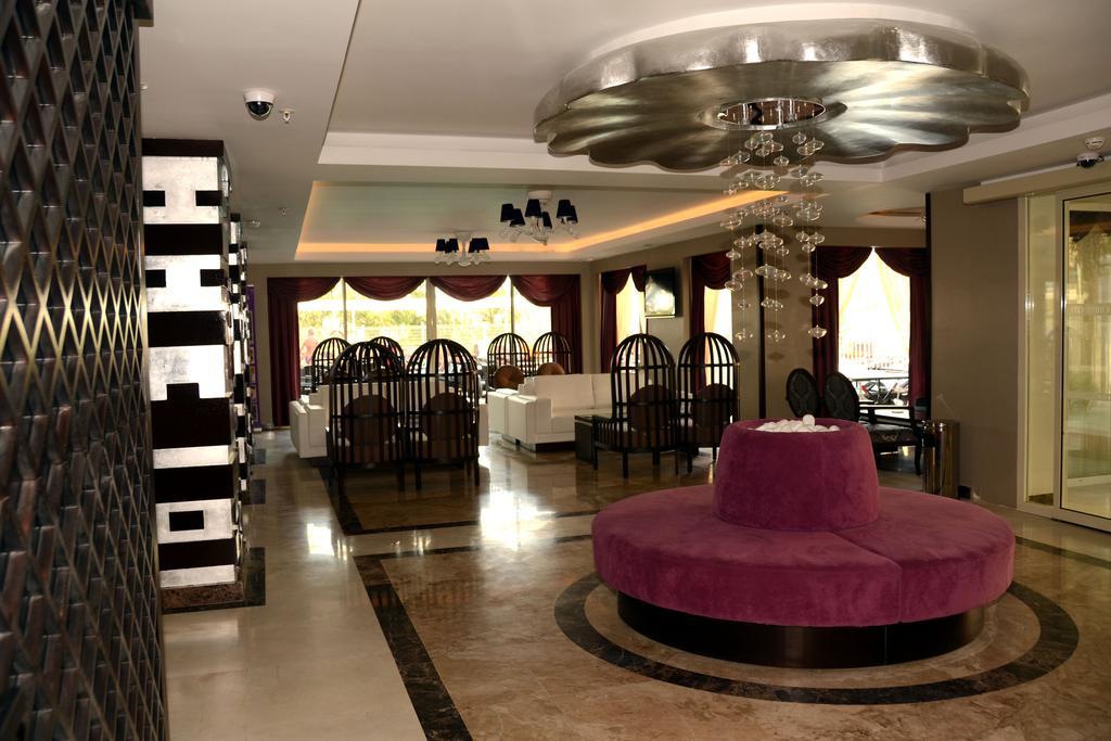 Holiday City Hotel (Adults Only) Side Eksteriør bilde