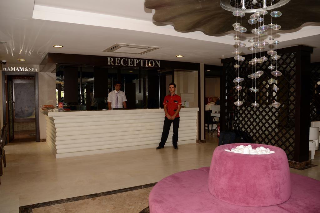 Holiday City Hotel (Adults Only) Side Eksteriør bilde