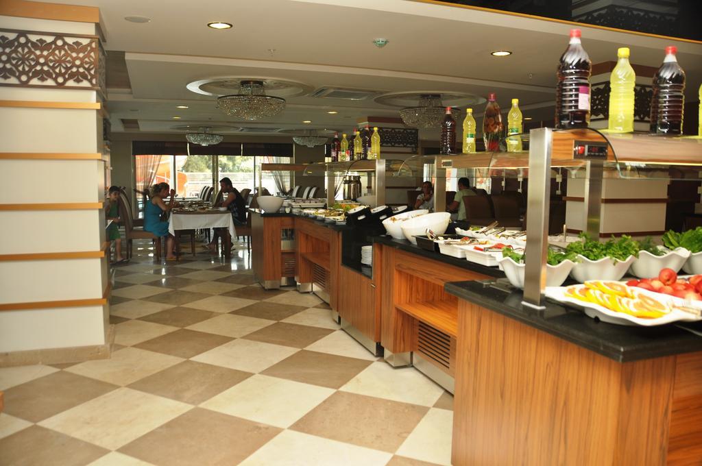 Holiday City Hotel (Adults Only) Side Eksteriør bilde