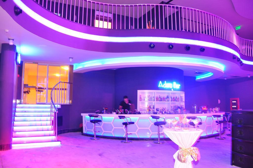 Holiday City Hotel (Adults Only) Side Eksteriør bilde