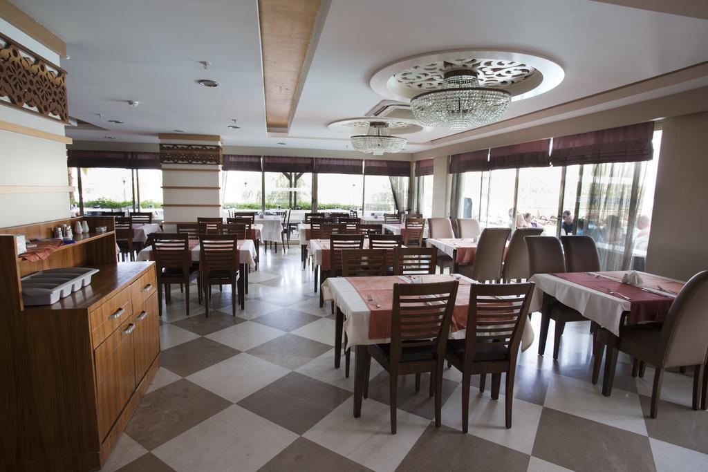 Holiday City Hotel (Adults Only) Side Eksteriør bilde