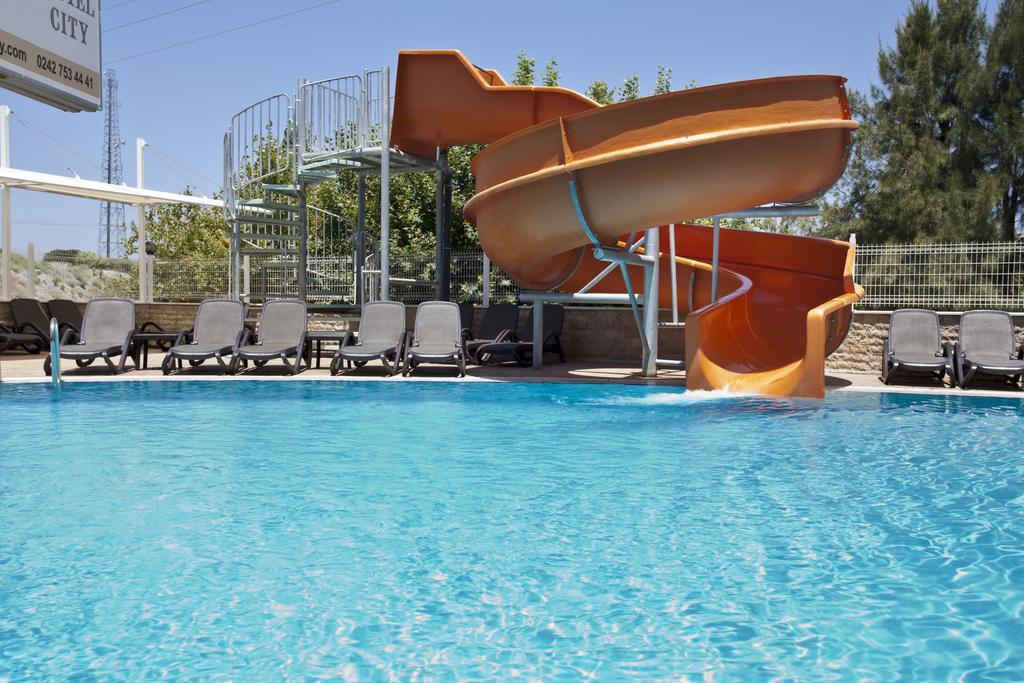Holiday City Hotel (Adults Only) Side Eksteriør bilde
