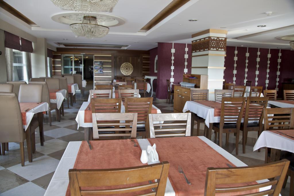 Holiday City Hotel (Adults Only) Side Eksteriør bilde