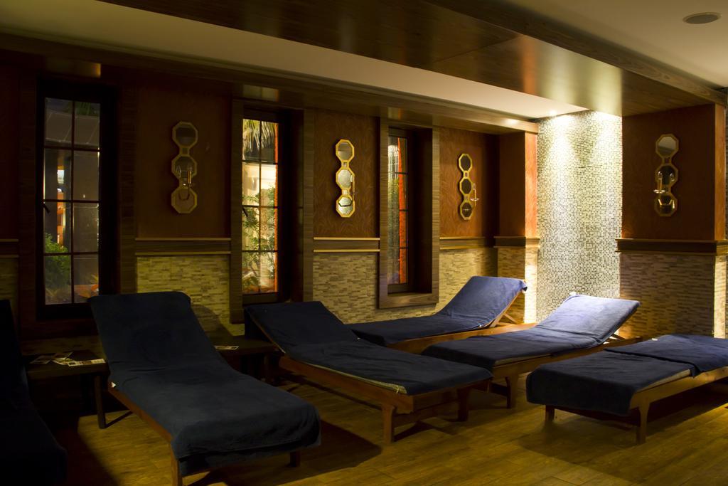 Holiday City Hotel (Adults Only) Side Eksteriør bilde